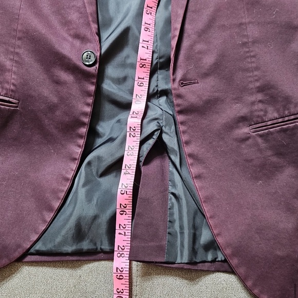 Elegant suit - Picture 15 of 15